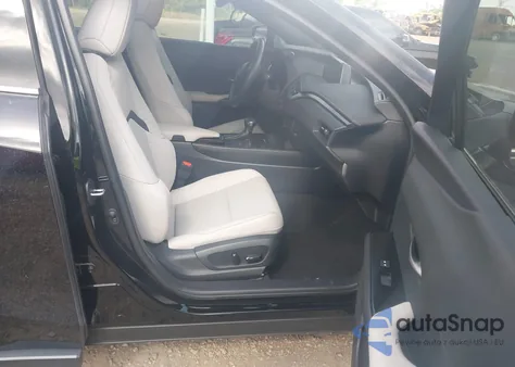 2022 Lexus Ux 200 z USA, uszkodzony, nr VIN JTHP3JBHXN2052048